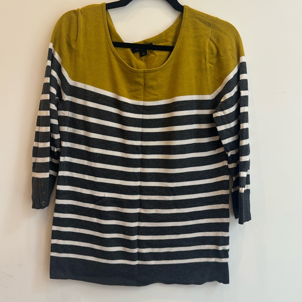STRIPED BANANA REPUBLIC SWEATER